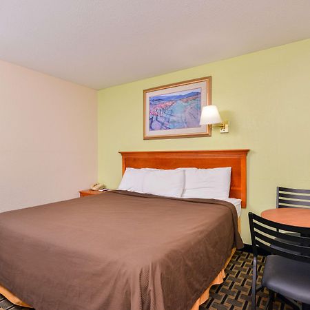 Americas Best Value Inn-Nashville/Airport South Buitenkant foto